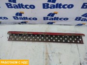 Подножка бампера центральная