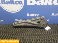 Кронштейн подножки правый