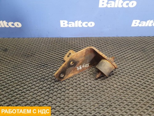 Кронштейн глушителя