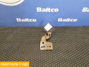 Кронштейн подножки правый